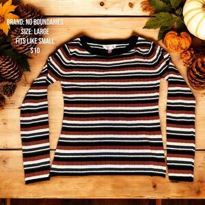 Women’s Sweater Large fits like small